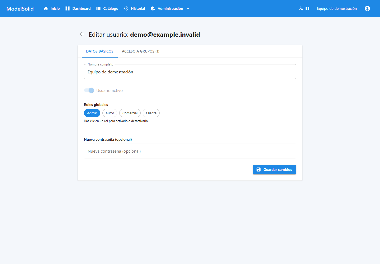 Ficha de usuario y asignación de roles.
